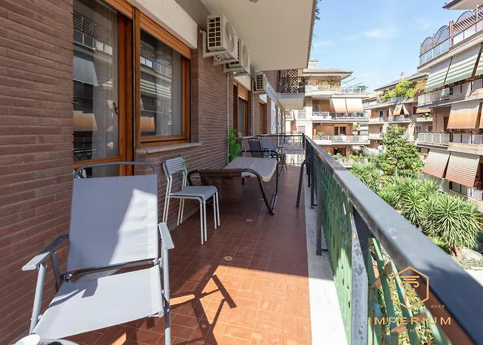 Imperium Aquaeductus - 5 Min Metro, 8 Pax, 4 Bdrm, 2 Baths, A-c, Park View Apartament *