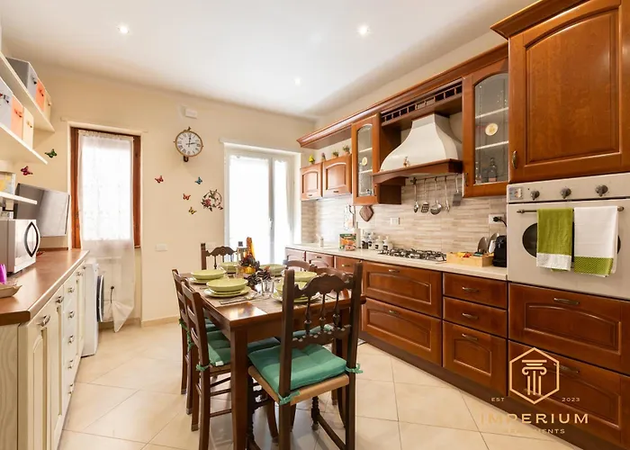 Imperium Aquaeductus - 5 Min Metro, 8 Pax, 4 Bdrm, 2 Baths, A-c, Park View Apartament Rzym