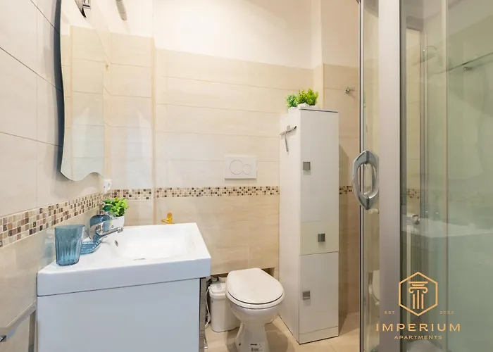 Imperium Aquaeductus - 5 Min Metro, 8 Pax, 4 Bdrm, 2 Baths, A-c, Park View *