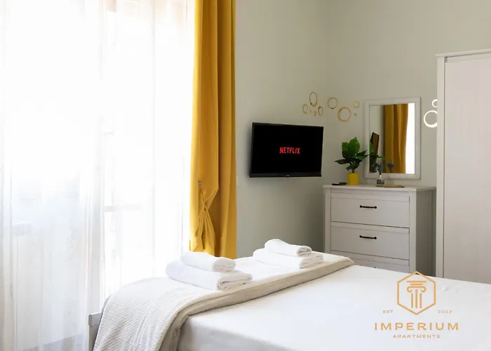 Imperium Aquaeductus - 5 Min Metro, 8 Pax, 4 Bdrm, 2 Baths, A-c, Park View Apartament Rzym