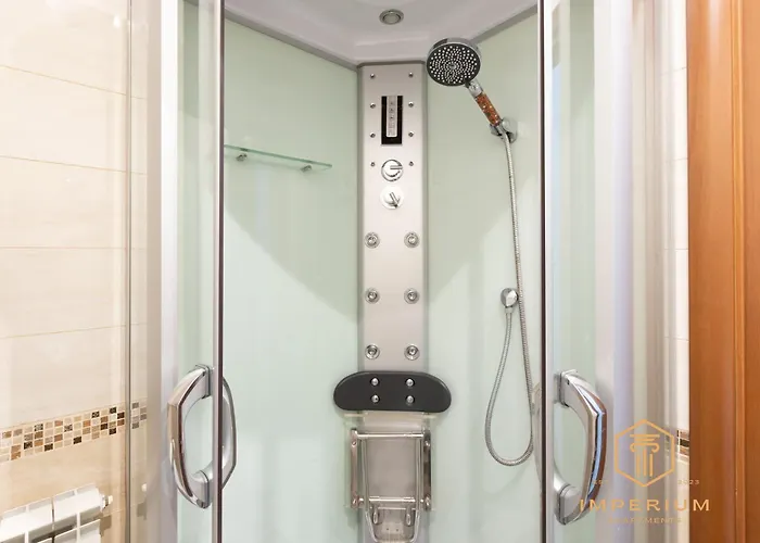 Imperium Aquaeductus - 5 Min Metro, 8 Pax, 4 Bdrm, 2 Baths, A-c, Park View Apartament